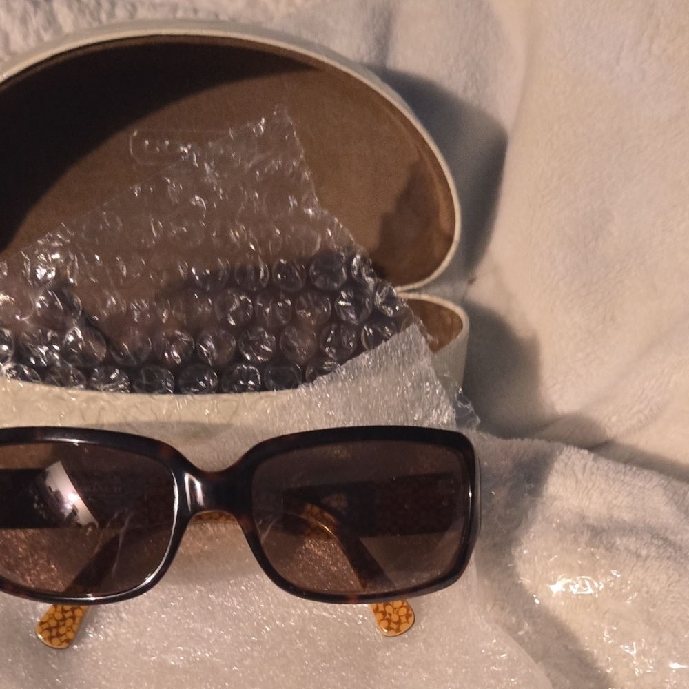 Vintage  Coach Sunglasses Smaller Frames With Case - Picture 4 of 6